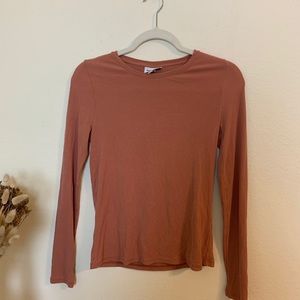 Ribbed long sleeve